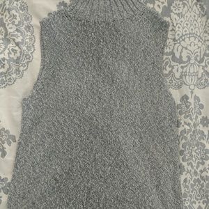 Annie Klien sleeveless sweater